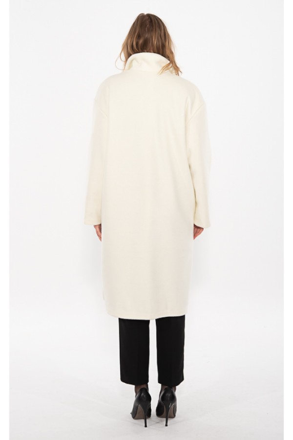 ΠΑΛΤΟ OVERSIZE ΜΕ ΣΤΑΥΡΩΤΑ ΚΟΥΜΠΙΑ