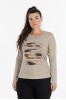 ΜΠΛΟΥΖΑ VISCOSE ΕΛΑΣΤΙΚΗ ΜΕ ΛΑΙΜΟΚΟΨΗ ΧΑΜΟΓΕΛΟ