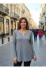 ΜΠΛΟΥΖΑ ΑΝΟΙΧΤΗ ΛΑΙΜΟΚΟΨΗ  ΜΕ ΣΤΡΑΣ ΣΤΟ ΛΑΙΜΟ