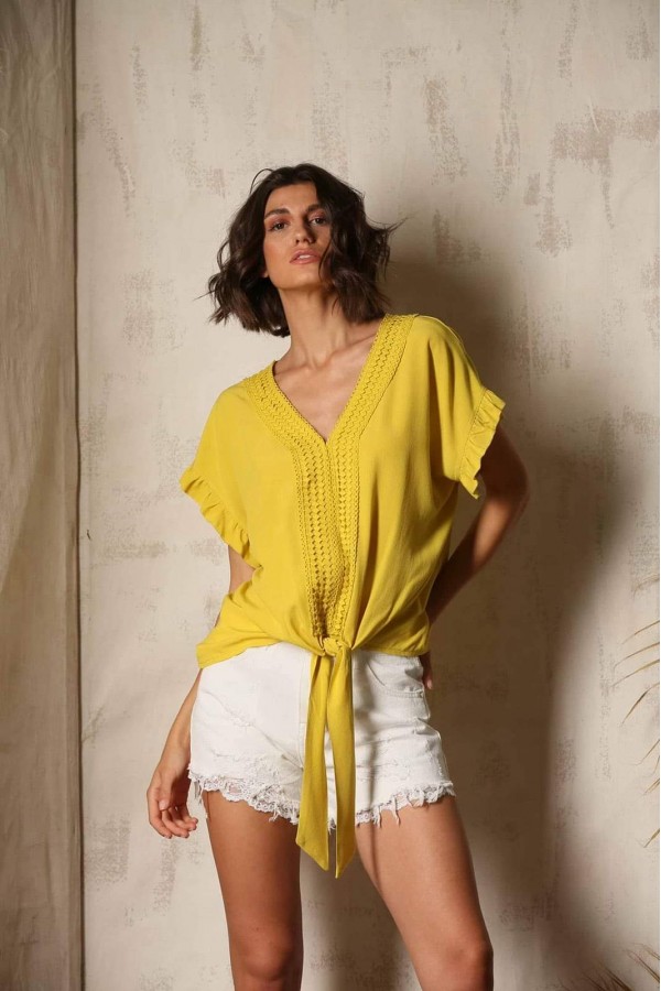 ΜΠΛΟΥΖΑ VISCOSE ΜΕ ΔΑΝΤΕΛΑ ΚΑΙ ΔΕΣΙΜΟ ΜΠΡΟΣΤΑ DONNA MARTHA