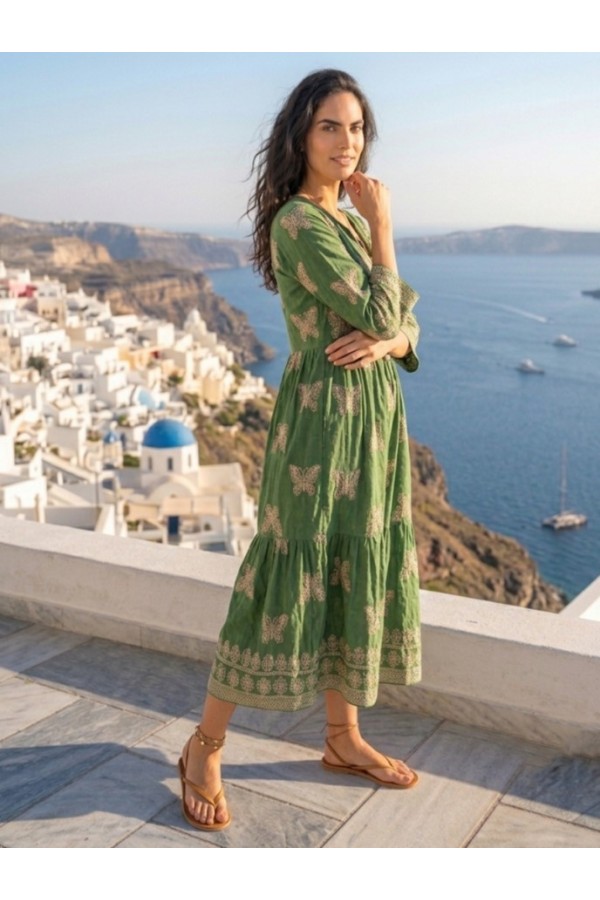 ΦΟΡΕΜΑ ΜΑΞΙ RESORT ΜΕ ΜΟΤΙΒΟ ΠΕΤΑΛΟΥΔΕΣ