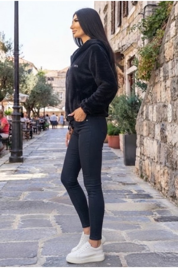 ZAKETA ΒΕΛΟΥΔΙΝΗ ΥΦΗ ΜΕ ΚΟΥΚΟΥΛΑ OVERSIZED